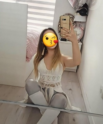 Встреча со мной - это настоящий коктейль из наслаждения и искушения. Я создам атмосферу полного расслабления и удовольствия. Мои услуги включают прекрасный классический секс, оральные ласки, массаж, стриптиз и многое другое. У меня отличные отзывы от моих предыдущих клиентов, они говорят обо мне только в самых лестных тонах. В моей галерее фото представлены все мои достоинства. Живу я в самом сердце Москвы и готова подарить вам незабываемый отдых нашей любовной встречи. Давайте подарим друг другу море страсти и наслаждения! 🔥💋🌹 656, 29 лет