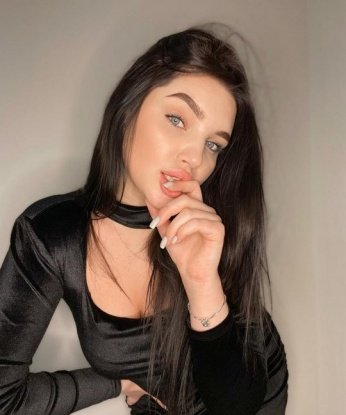 Изысканная дама приглашает встретиться для приятного времяпрепровождения. Я знаю, что тебе нужно, и готова удовлетворить все твои желания. Позволь себе немного расслабиться и погрузиться в мир страсти и наслаждения. 10981, 23 года